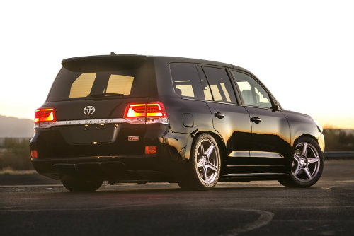 Soi “hàng khủng” Toyota Land Speed Cruiser 2.000 mã lực - 3